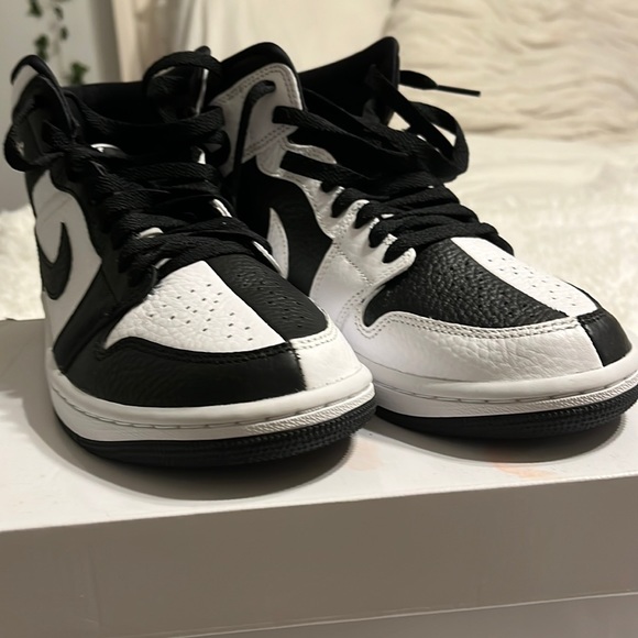 homage to home 1s stockx